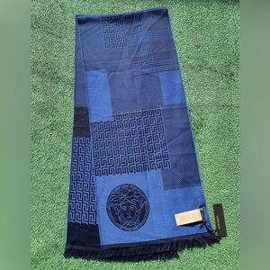 New Versace 100% Wool Iconic Medusa & Greek Key Blue Unisex Scarf